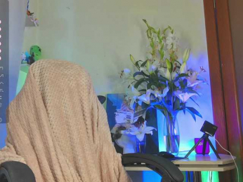 Lirras webcam model stream image