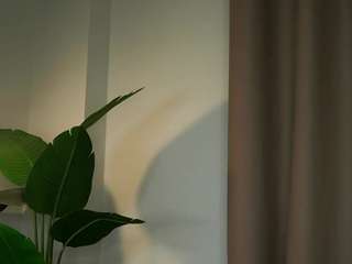 quennagales webcam model stream image