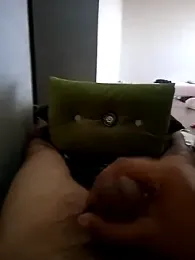 Hero1he1ro webcam model stream image