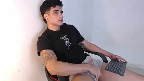 adam_levis17 webcam model stream image