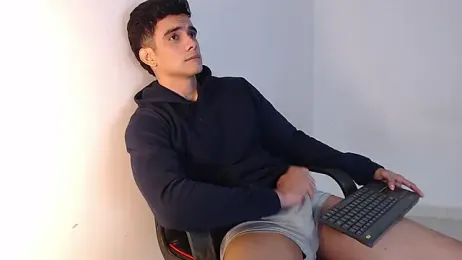 adam_levis17 webcam model stream image