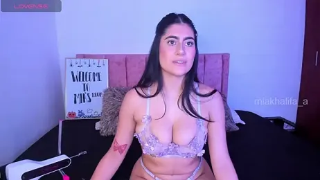 Miakhalifa_a webcam stripchat model stream image