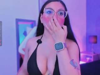 luucyjoness webcam model stream image