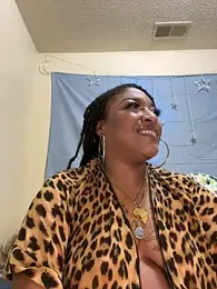 Egyptian_reign webcam model stream image