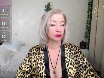 hunters-woman webcam model stream image