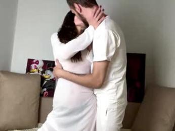 petal_couple webcam model stream image