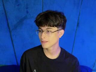Aaron Ez webcam flirt4free model stream image