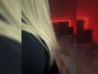 kissi1111 webcam bongacams model stream image