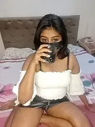 SexyMeera69 webcam model stream image