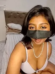 SexyMeera69 webcam model stream image