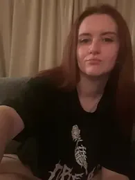 PoppySlut6999 webcam model stream image