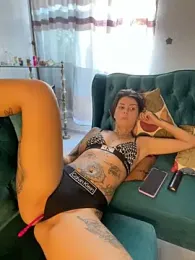 Izy_cute_ webcam stripchat model stream image