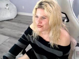 Bella Starrrr webcam model stream image