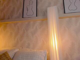 Esmeralda Smith webcam model stream image