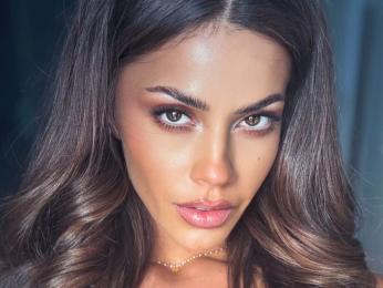 AnaMathers webcam model stream image