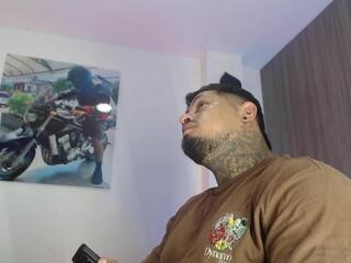 Apolo Strongman webcam model stream image