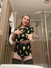 freiiaflower webcam model stream image