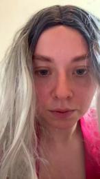 Misslenaanal webcam model stream image