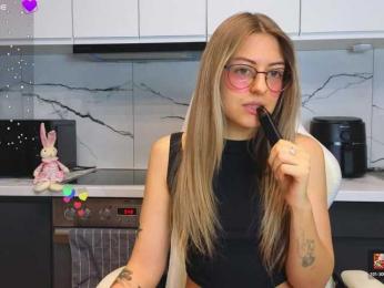 Leppieee webcam bongacams model stream image