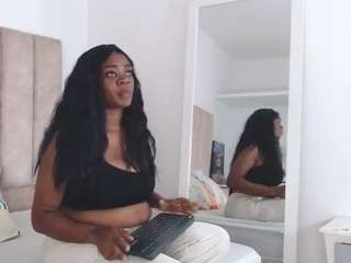 luisacastelx webcam model stream image