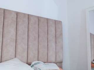 luisacastelx webcam model stream image
