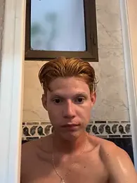 pbyariel- webcam model stream image
