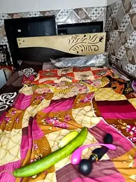 SquirtPiHu webcam model stream image