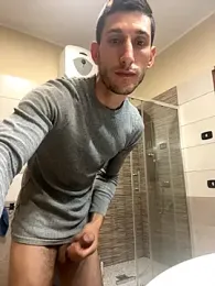 Gionnytav webcam model stream image