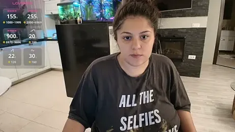 Layla- webcam model stream image