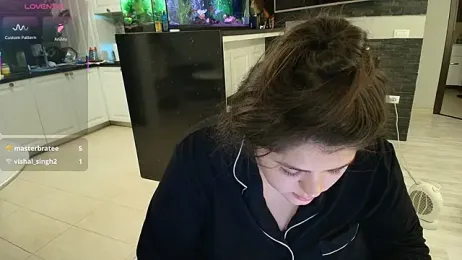 Layla- webcam model stream image