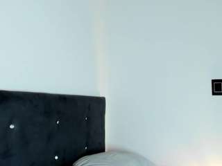 liaprada webcam model stream image