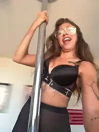 Amani_thewolf webcam model stream image