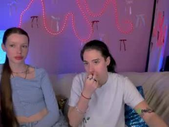 daisy_baby_ webcam model stream image