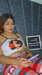 Maddyh webcam model stream image