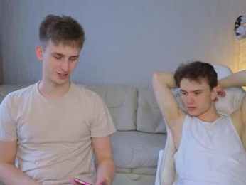 pupsenish webcam model stream image
