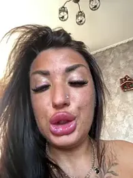 RuslanaXX webcam model stream image