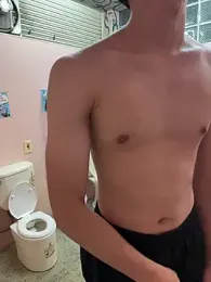 Benson18y webcam stripchat model stream image