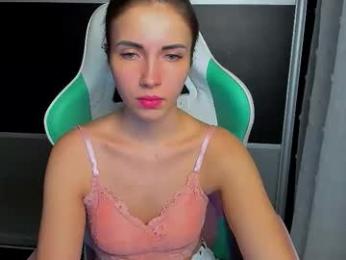 kira_moon_1 webcam model stream image