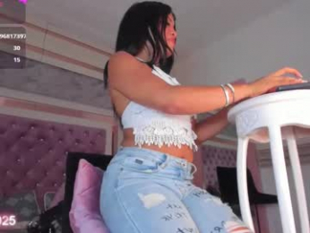 aliciamoorex webcam model stream image