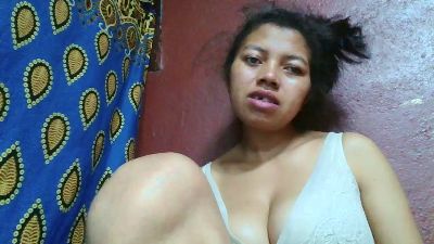 Henints webcam model stream image