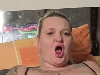 InkedBlondi86 webcam model stream image