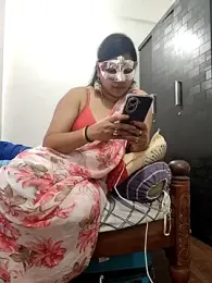 hornybitch690 webcam model stream image