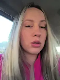 Mona_Plus webcam stripchat model stream image