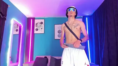 Oficial_KingOfHeavens webcam model stream image