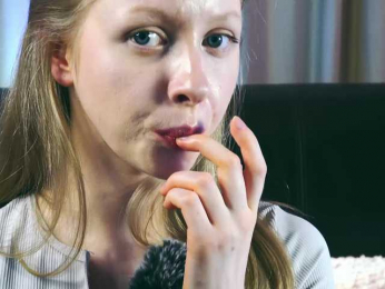 MiaVebes webcam model stream image