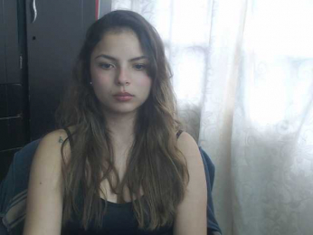 Ross-ella webcam model stream image