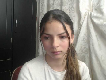 Ross-ella webcam model stream image