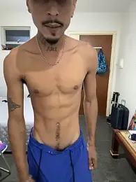 Magriim027 webcam model stream image