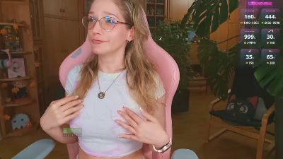 LunaNicole webcam model stream image