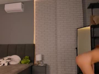 hazel_7 webcam model stream image